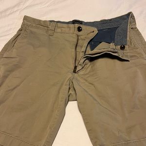 J Crew Khaki Stretch Shorts 30" Waist 9" Inseam